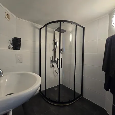 Velvet Noir * Hessisch Lichtenau